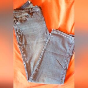 Crown Ivy Capris